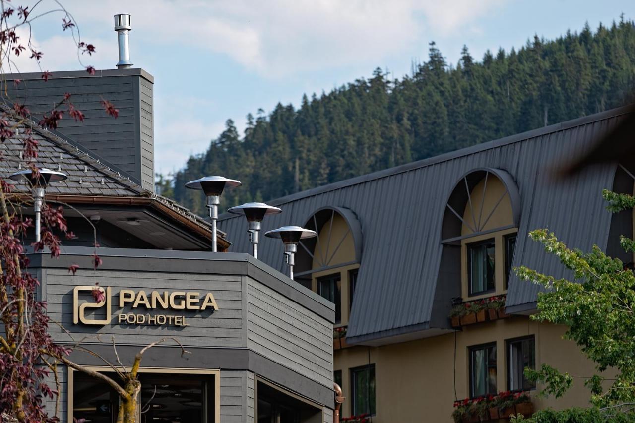 Pangea Pod Hotel (Adults Only) Whistler Exteriér fotografie
